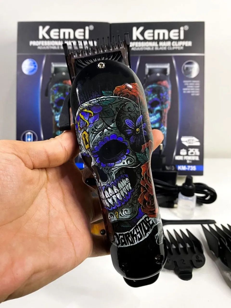Máquina de Cortar Cabelo sem fio Kemei KM-735 Profissional - Foto 2