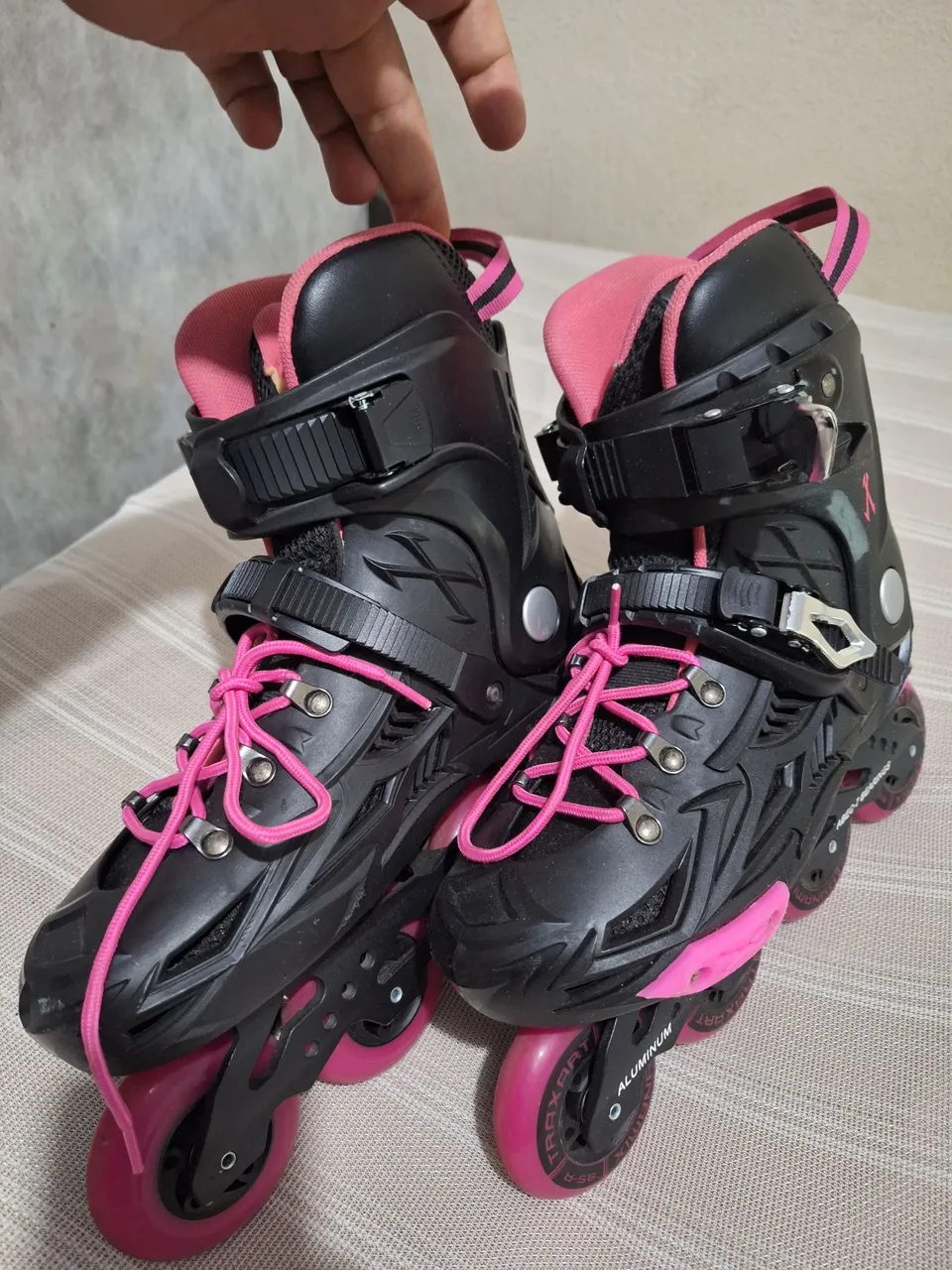 Patins Roller Inline - Rosa e Preto