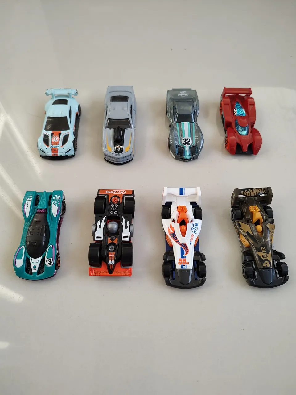 Lote de Carrinhos Hot Wheels - Coleção de Miniaturas