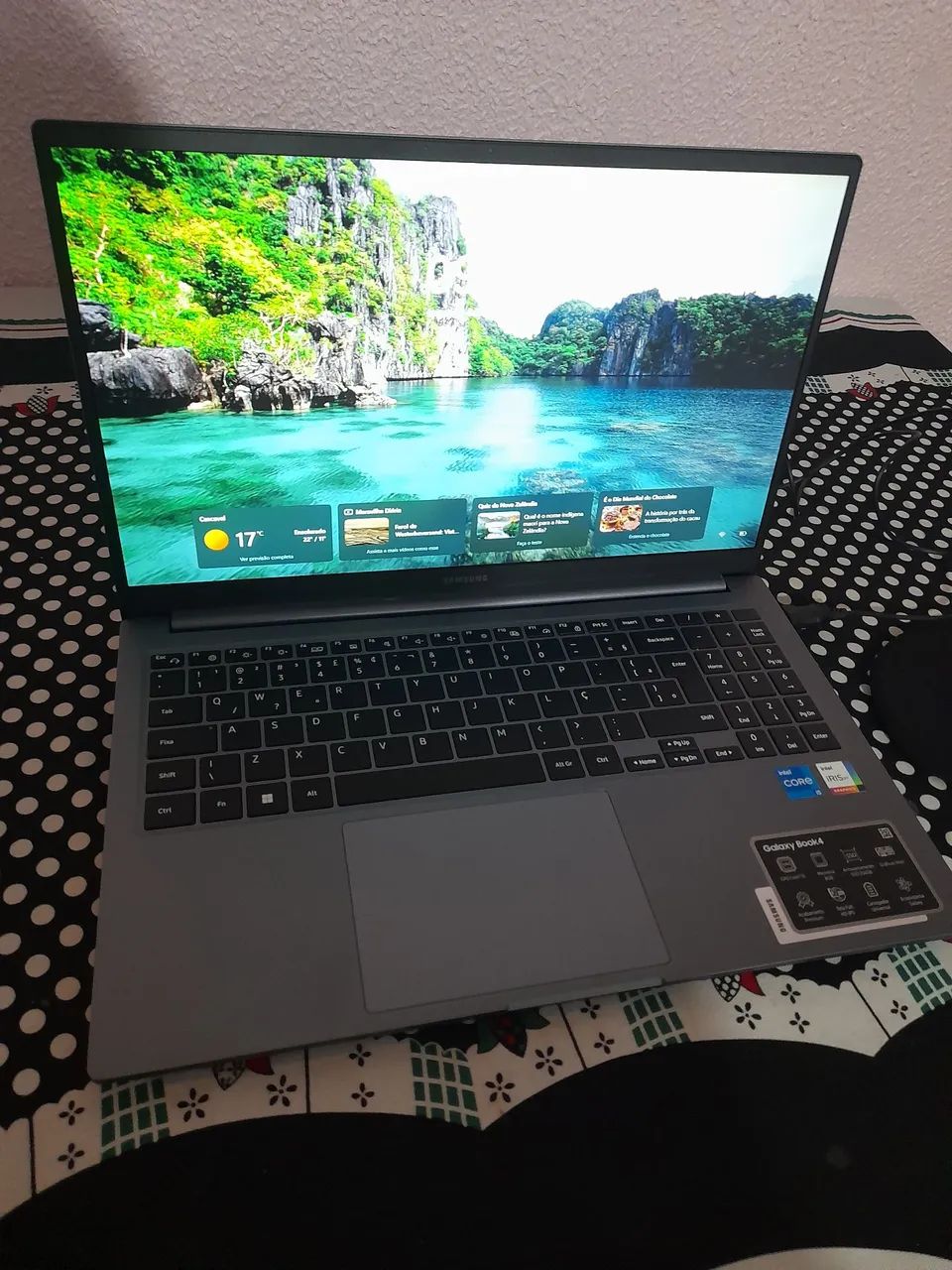 Notebook Samsung Galaxy Book4 novo na caixa de 4.700 por 3000