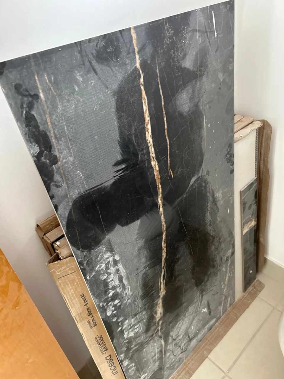 Porcelanato branco 80x80 cx c/4 peças  - Foto 3