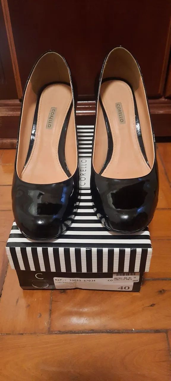 Sapato CORELLO de verniz tamanho 40 - Foto 2