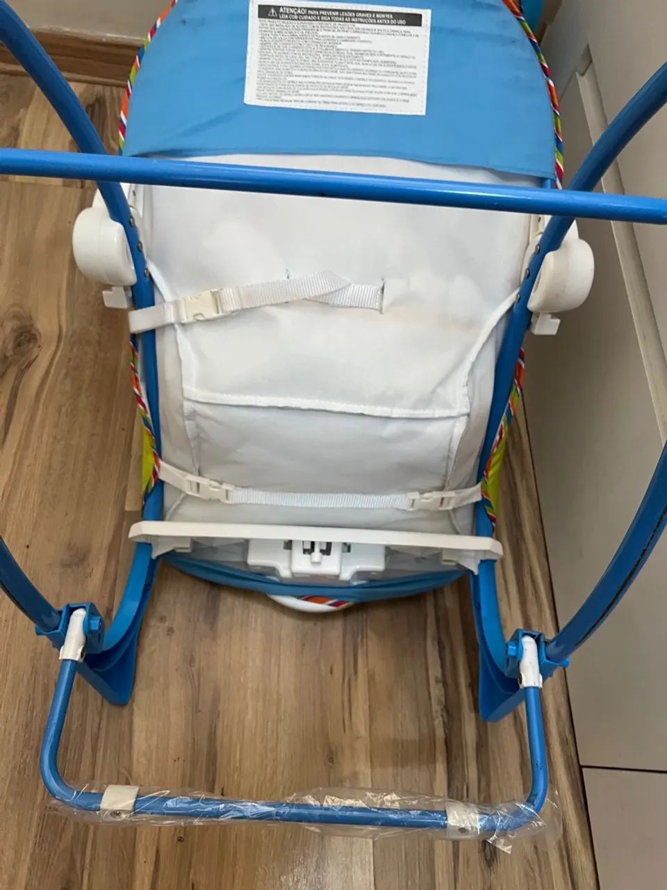 Cadeirinha Unissex Fisher Price !!!! Balanço Toca e vibra !!! No plástico ! Ac cartão  - Foto 3