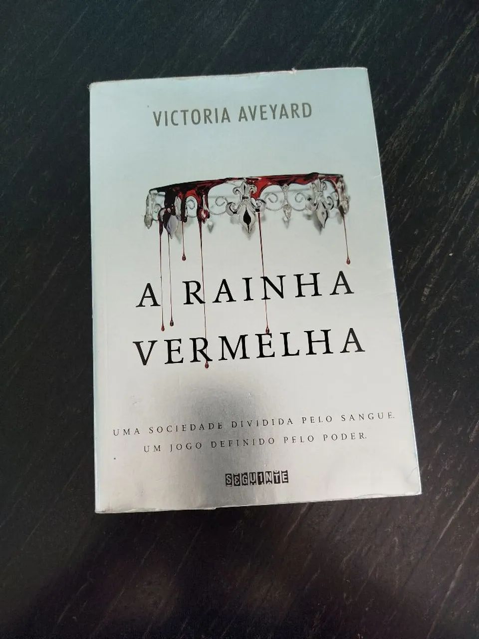 A Rainha Vermelha - Victoria Aveyard