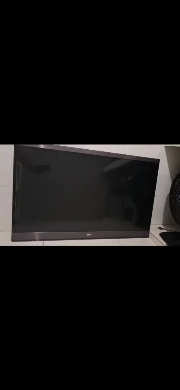 TV LG 42" NÃO É SMART