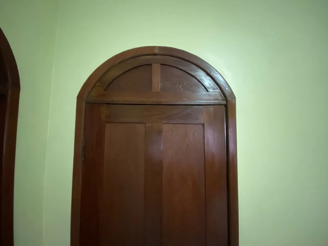 2 portas de madeira Angelin Pedra 