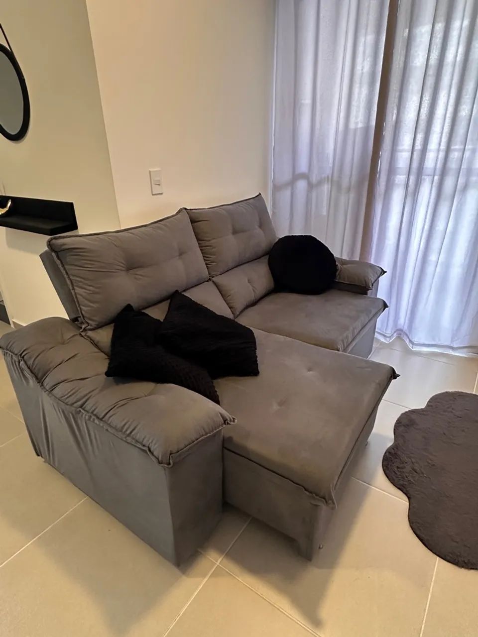 Gray Retractable Sofa with Reclining Backrest444757616519424000