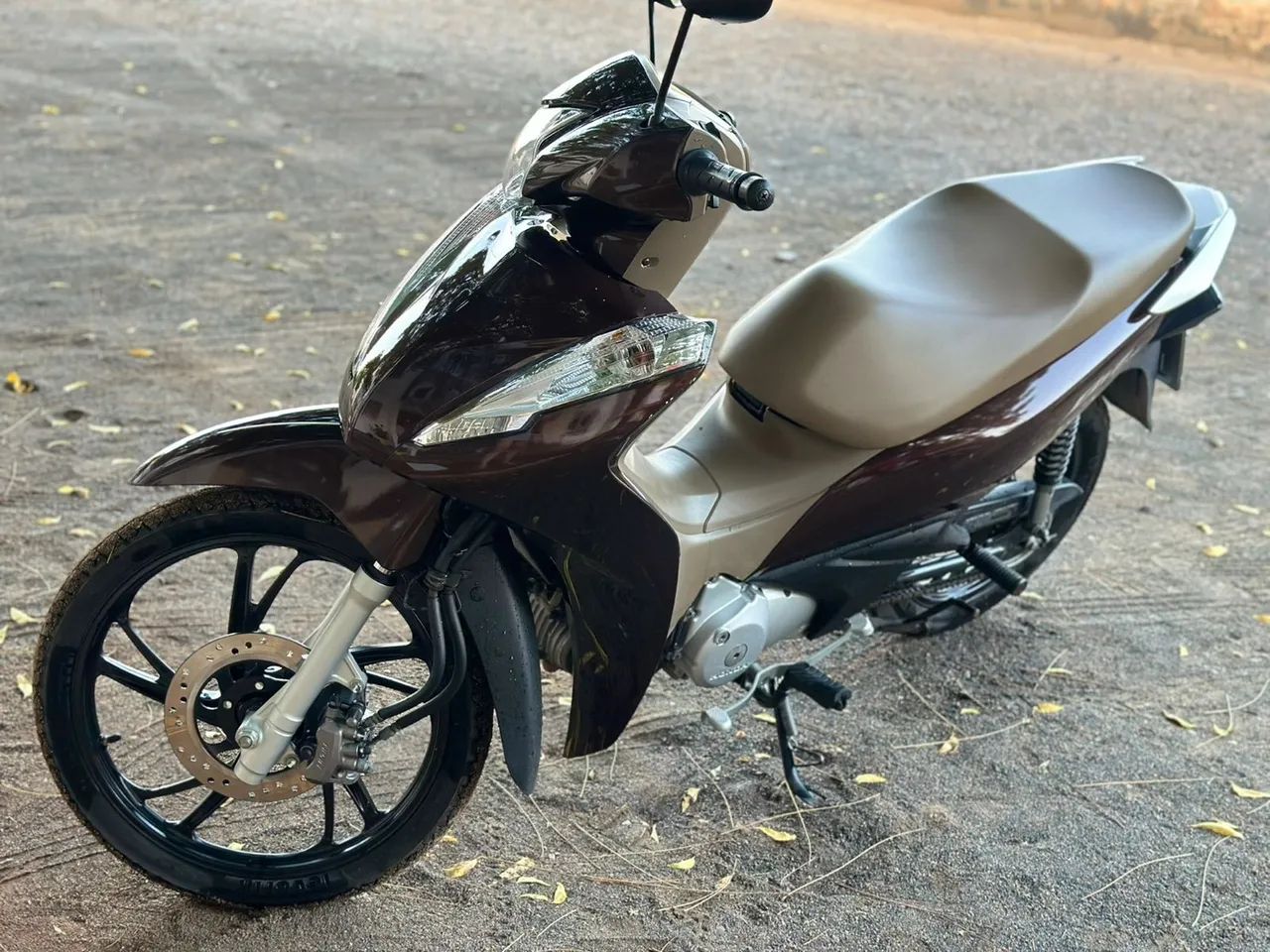 Moto Biz 125 - Foto 2