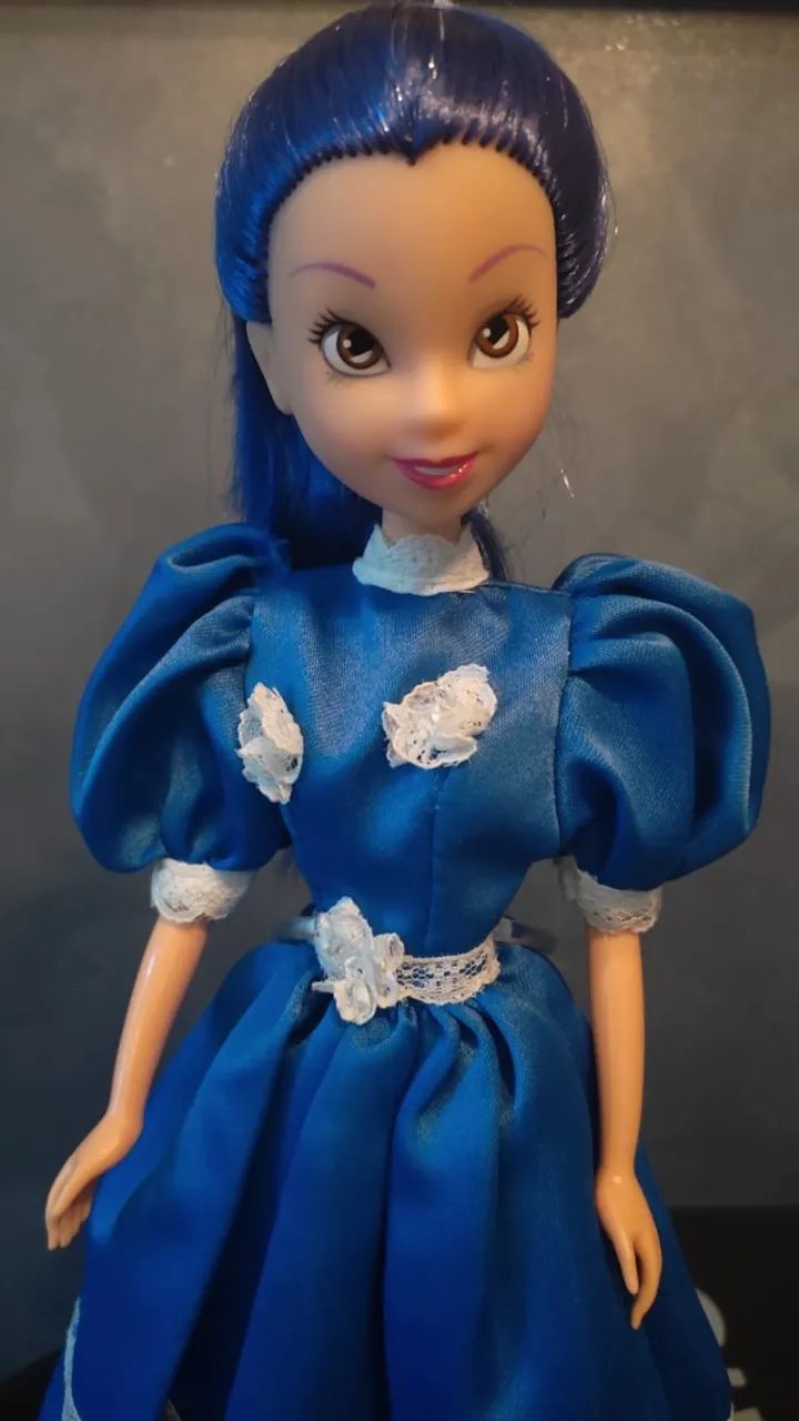 Boneca Evie Descendentes - Vestido Azul - Disney - Foto 2