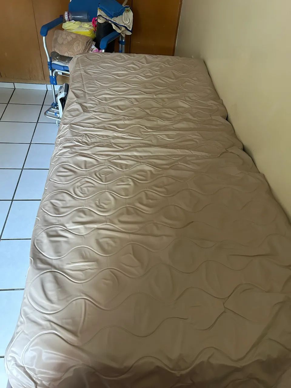 Cama Hospitalar Automática com Colchões - Foto 2