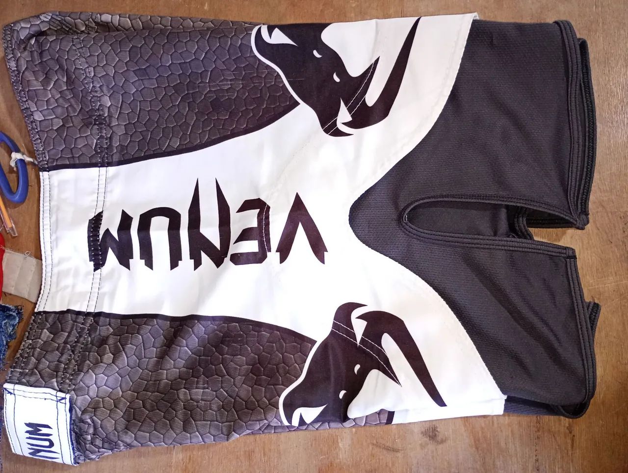 Short de MMA Venum - Tamanho M - Foto 4
