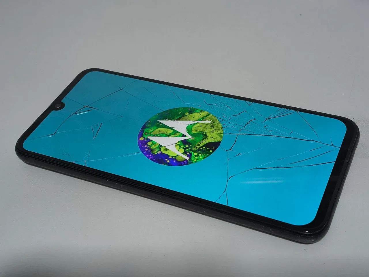 Motorola One Zoom - tela trincada - Foto 2
