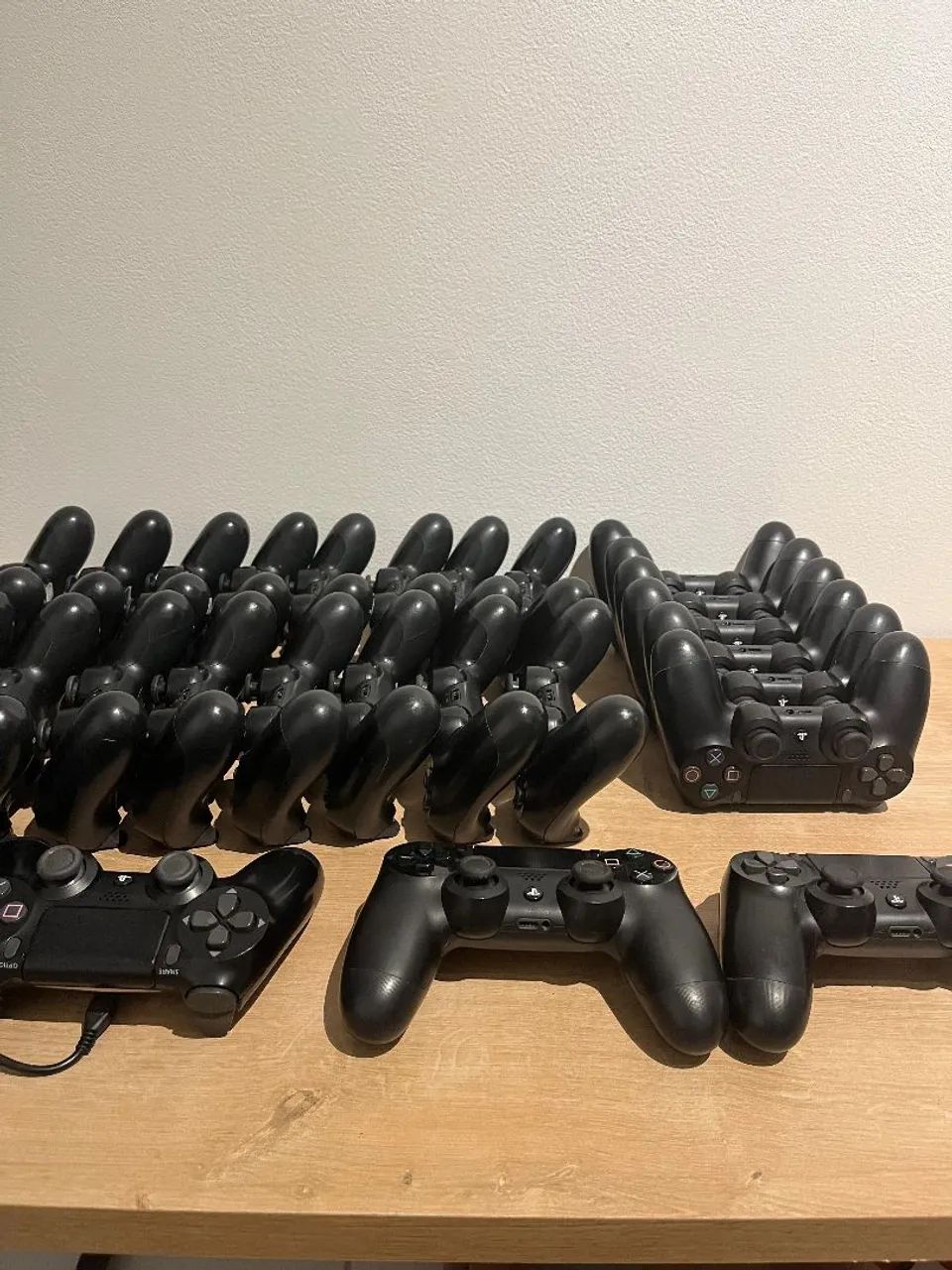 PROMOTION Original PS4 Controller Refurbished and with Warranty63824544214531123