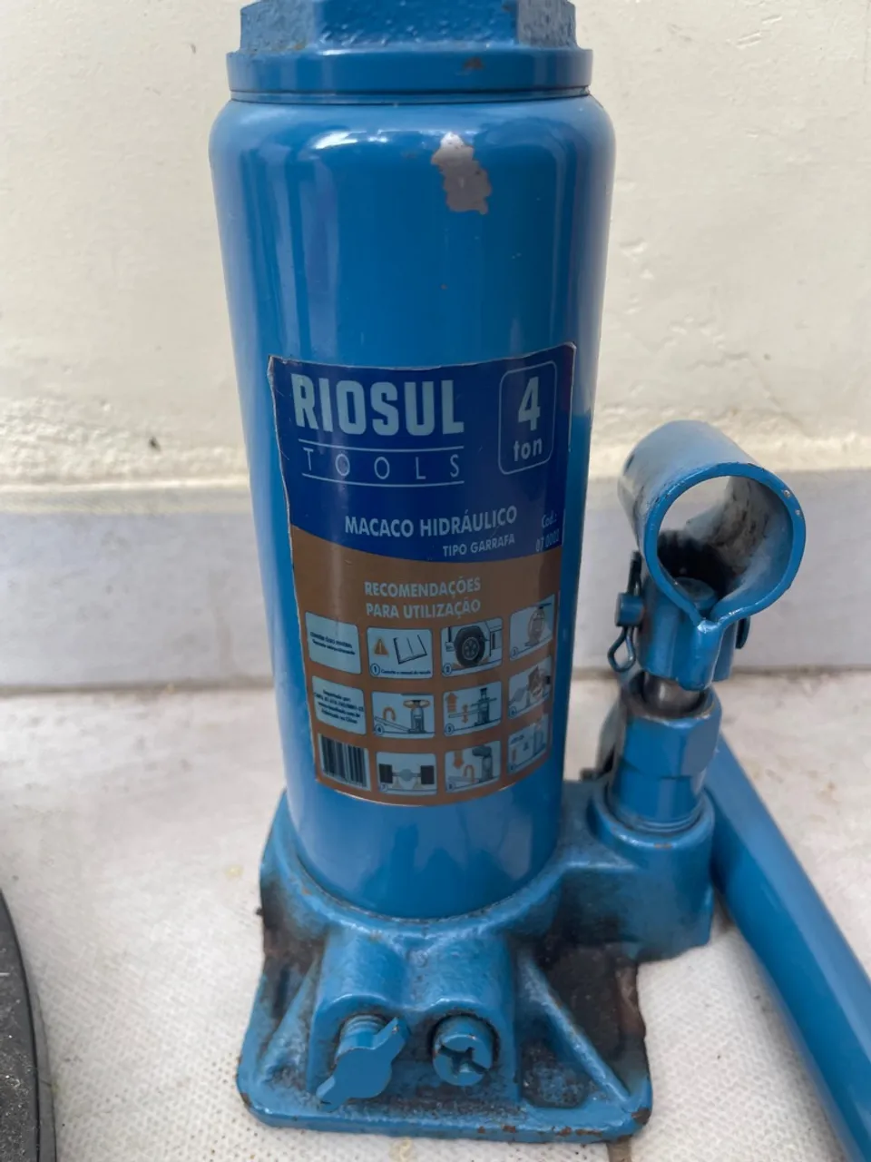Vendo um Macaco Hidráulico 4 Ton Riosul
