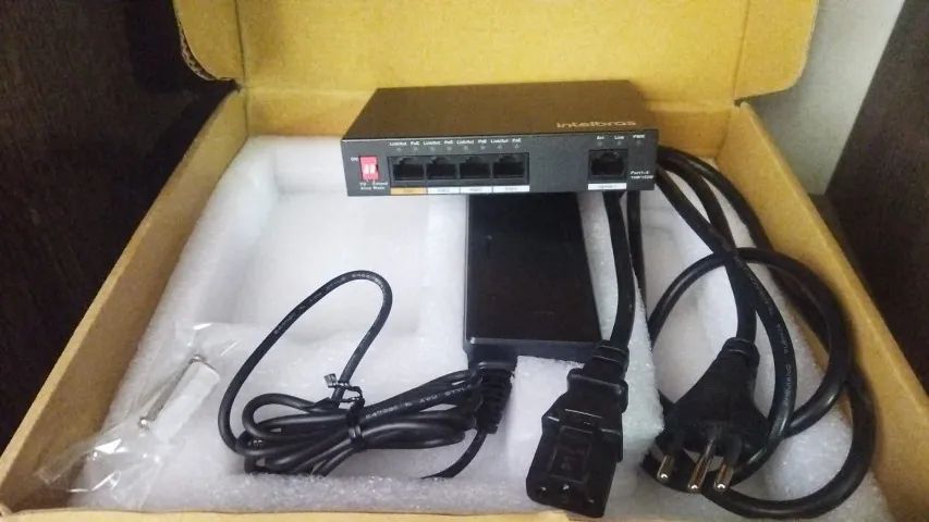 Switch SF 500 Hi-PoE Intelbras - Foto 3