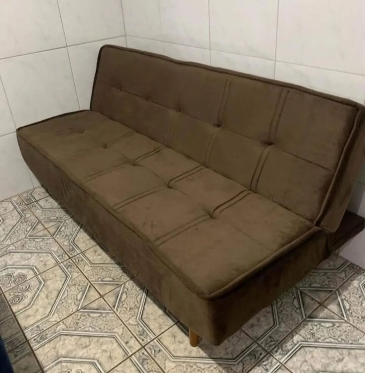 Sofá cama marrom veludo  - Foto 3