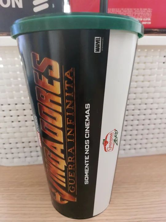Copo Vingadores Oficial com Tampa PLASTICO - Foto 2