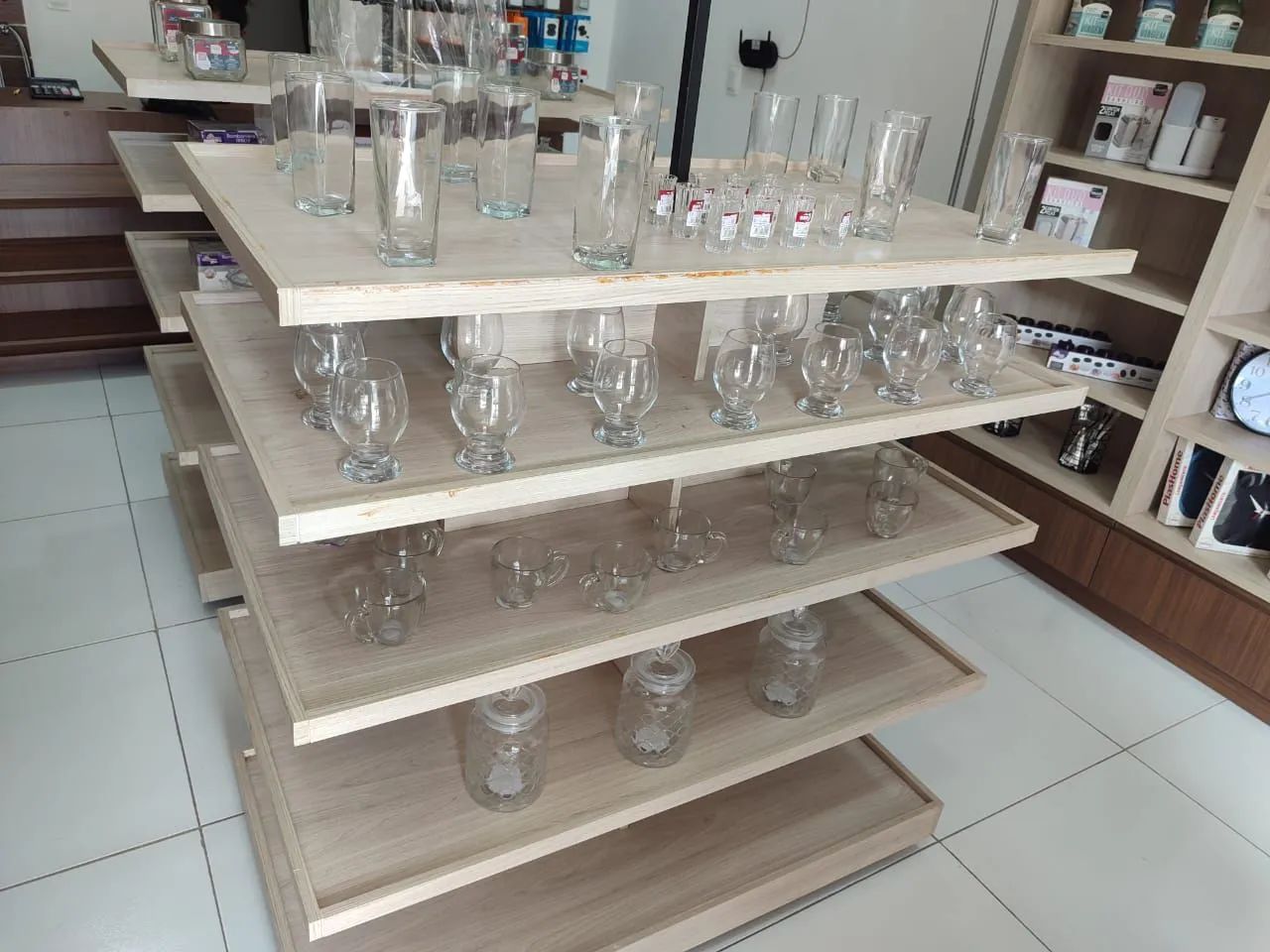 Expositores e Prateleiras para Comércio - Foto 3