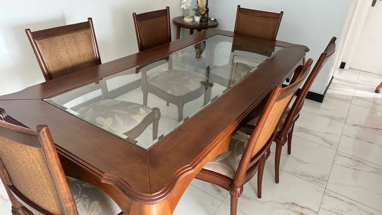 Mesa grande de madeira