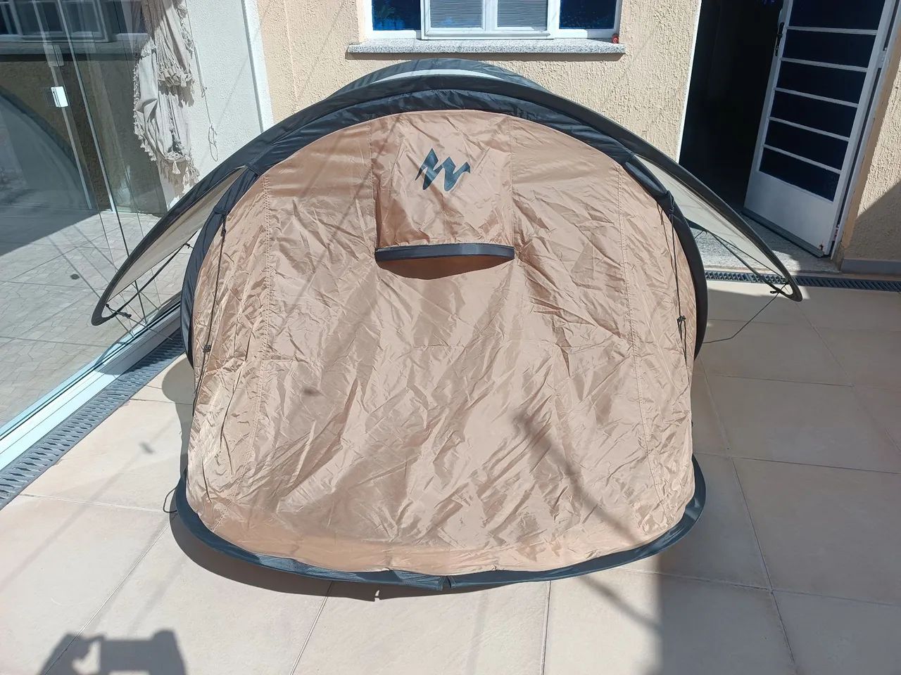 Tenda de Camping Dobrável. Para 2 pessoas 