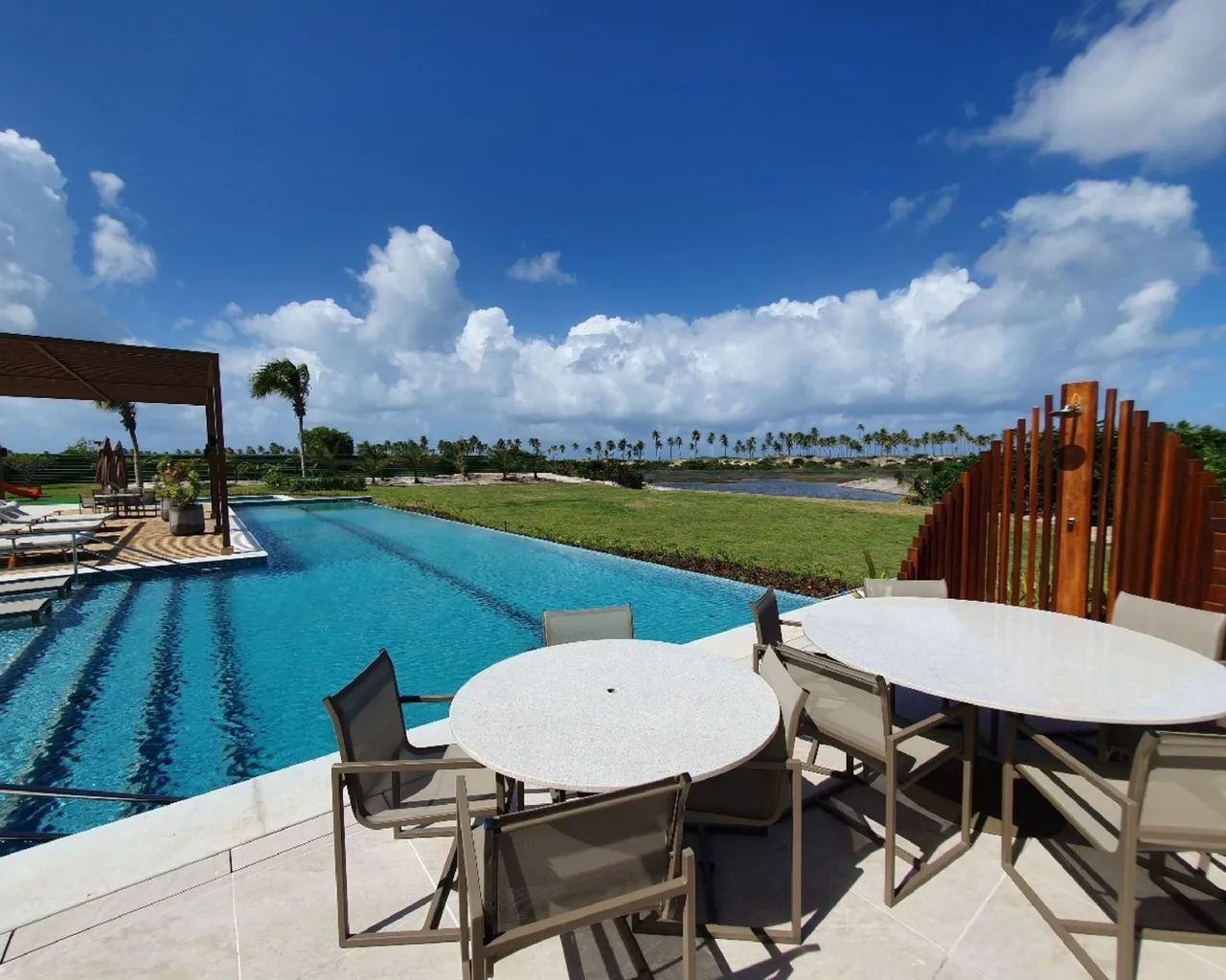 Reserva Sauípe , localizado a 300 metros da praia, infraestrutura completa . Últimas Unida - Foto 4