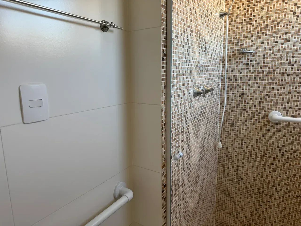 Apartamento 2 Dormitórios. - Foto 2
