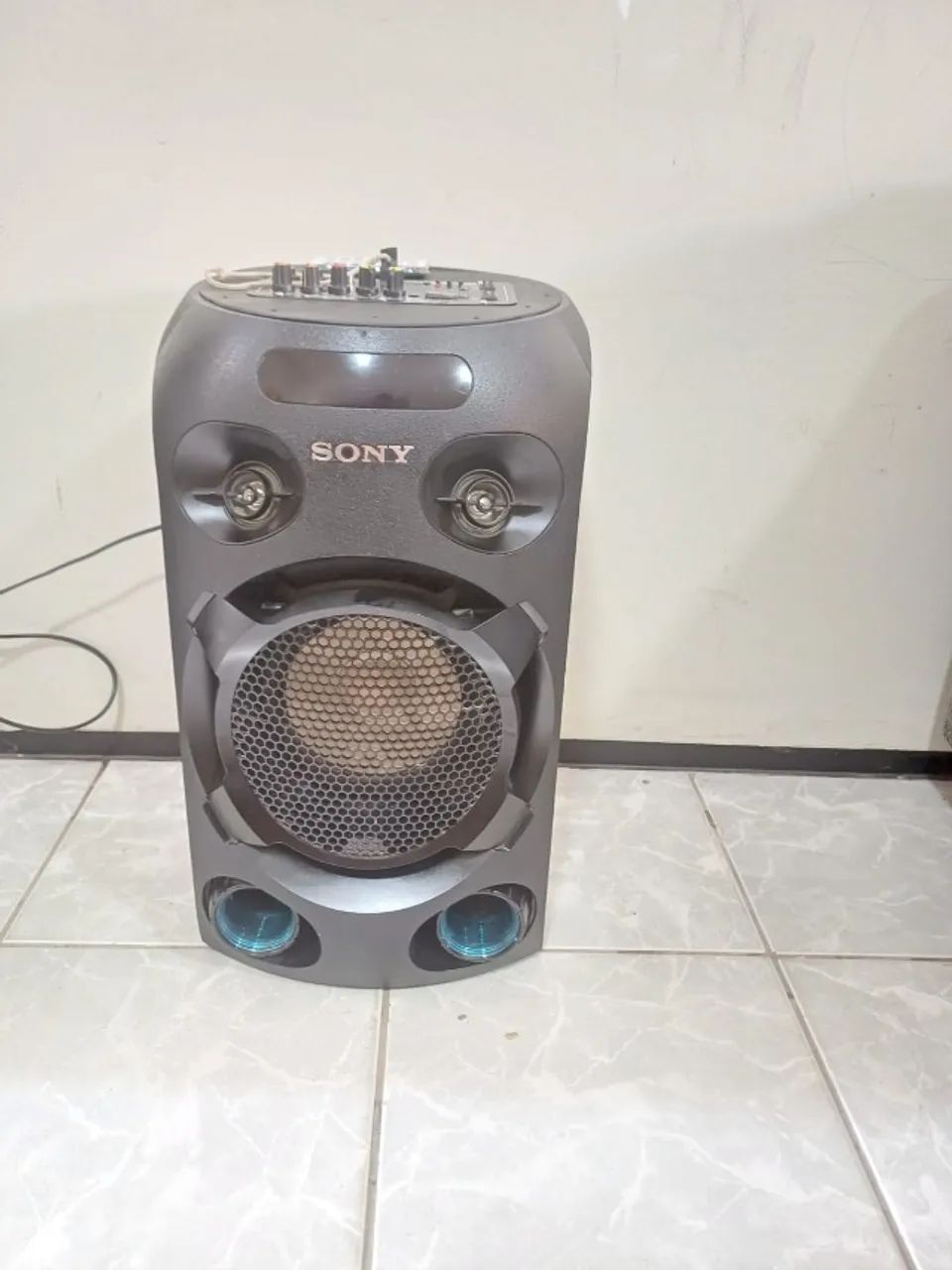 Caixa de som, compacta e potente. Bluetooth, usb - para quem gosta de qualidade
