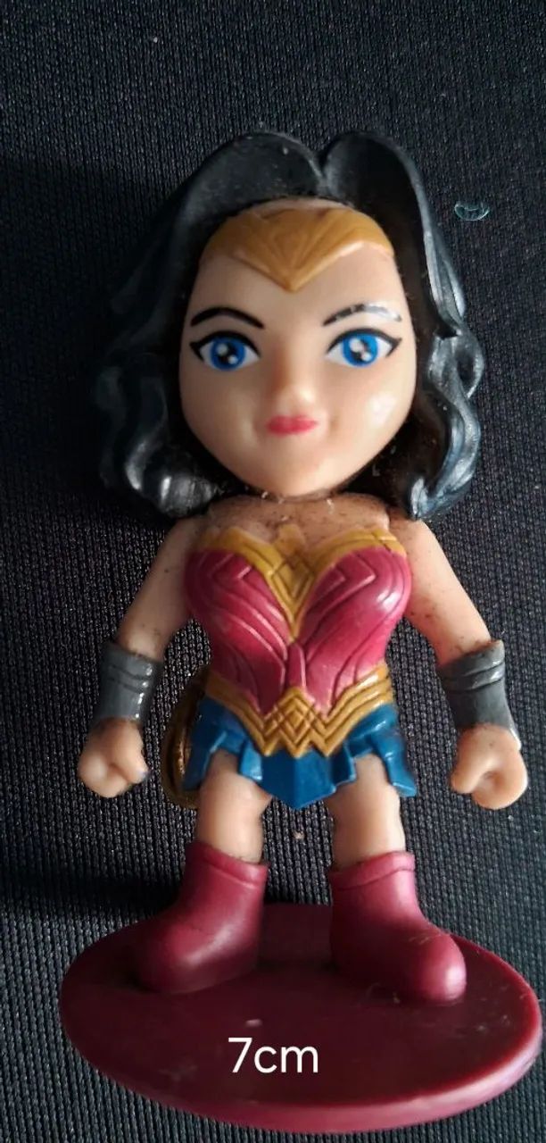 2 Miniaturas Mulher Maravilha 