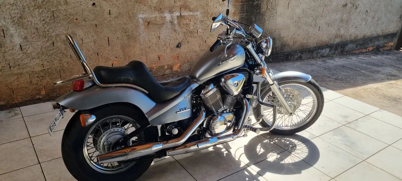 Shadow 600