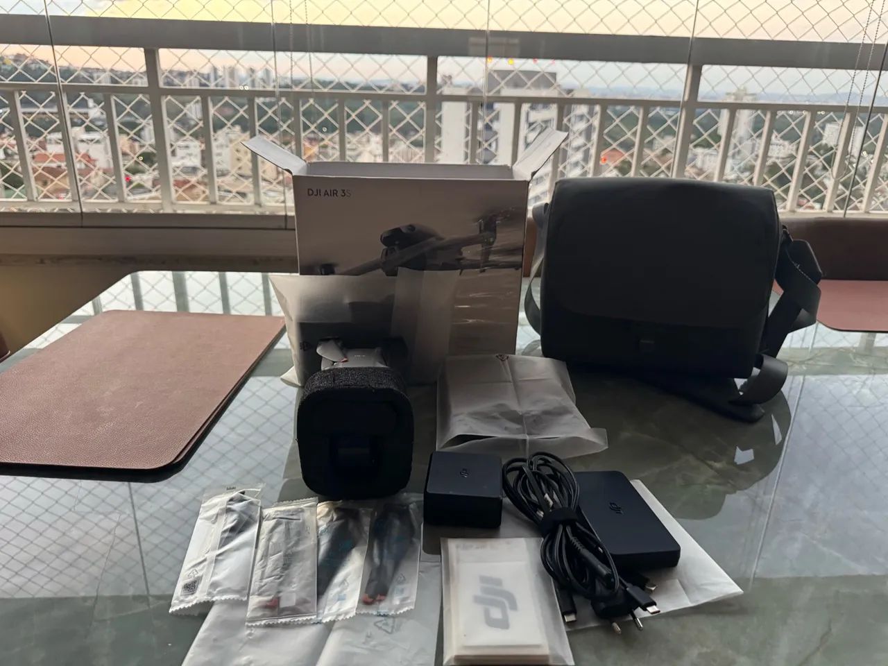 DJI Air 3S Combo Fly more Impecável  - Foto 5