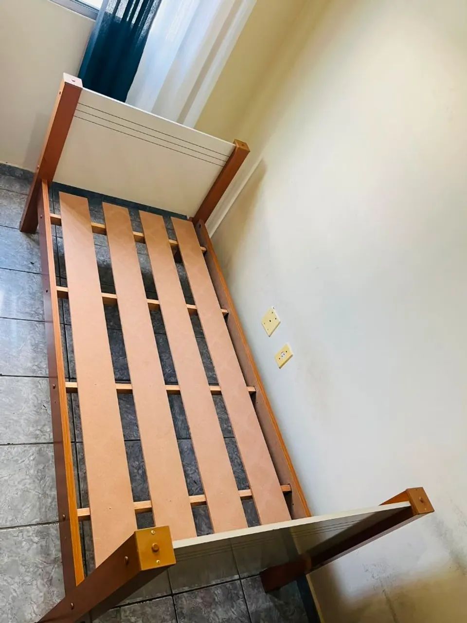 Vende-se cama solteiro nova - Foto 2