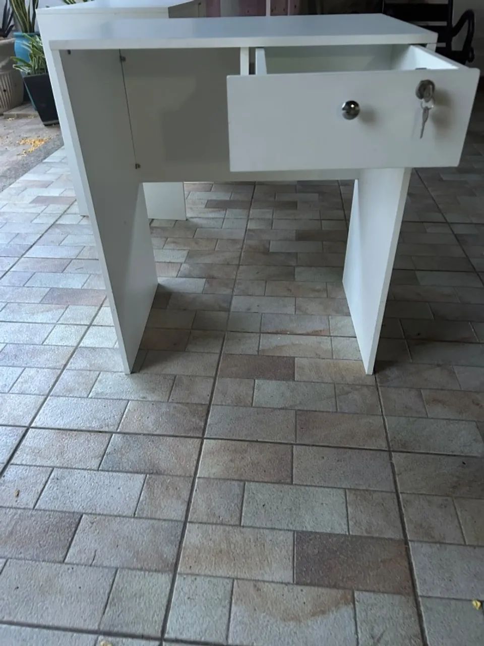 MESA ESCRIVANINHA BRANCA MDF COM CHAVE