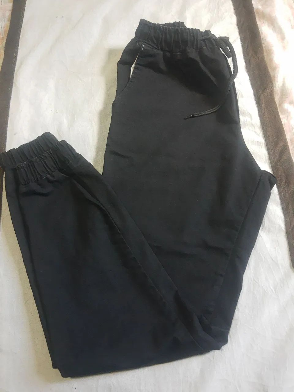 Calça unissex como elástico na perna  - Foto 2