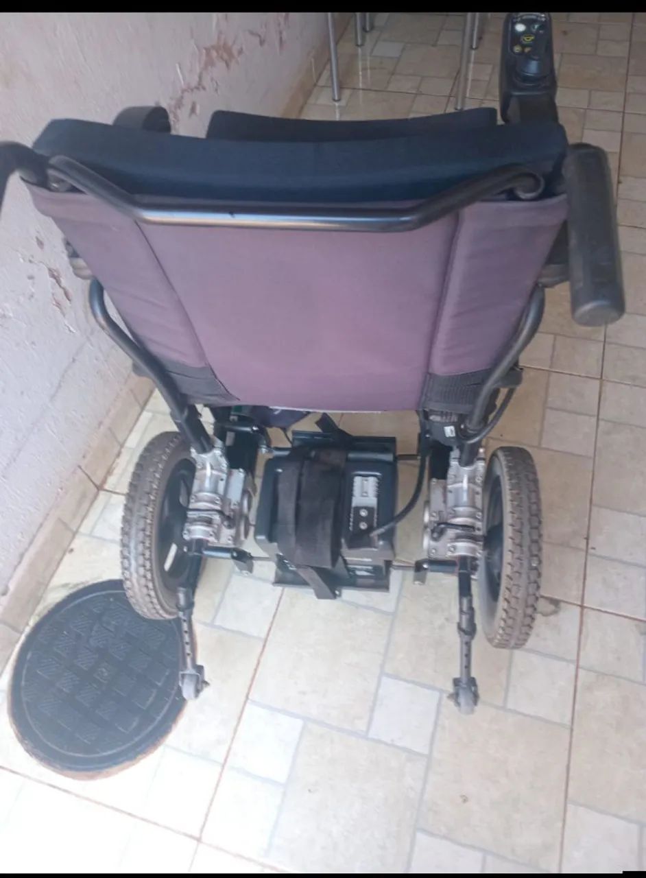 CADEIRA DE RODAS  - Foto 2