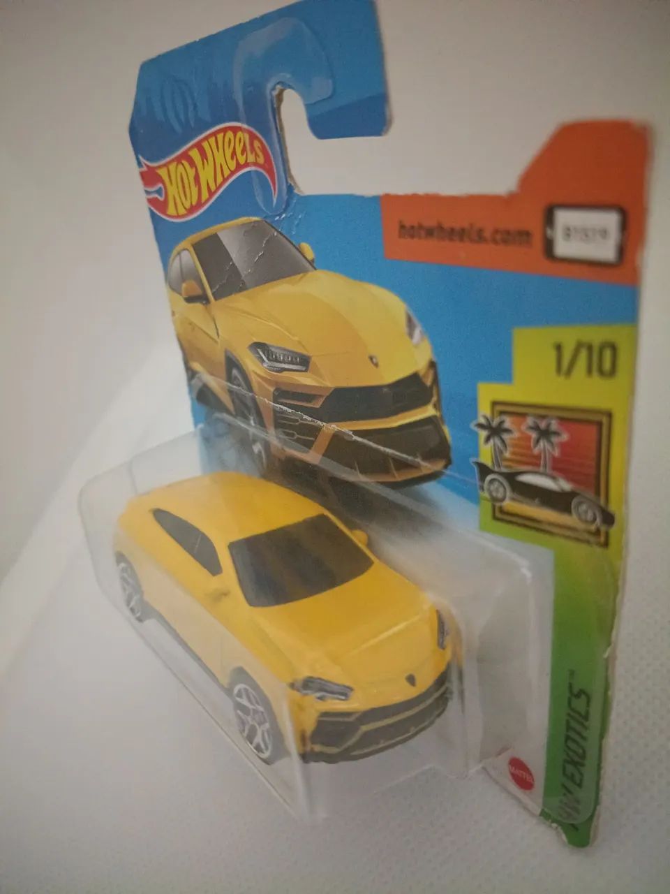 Hot Wheels 17` Lamborghini Urus 2018 - Foto 3