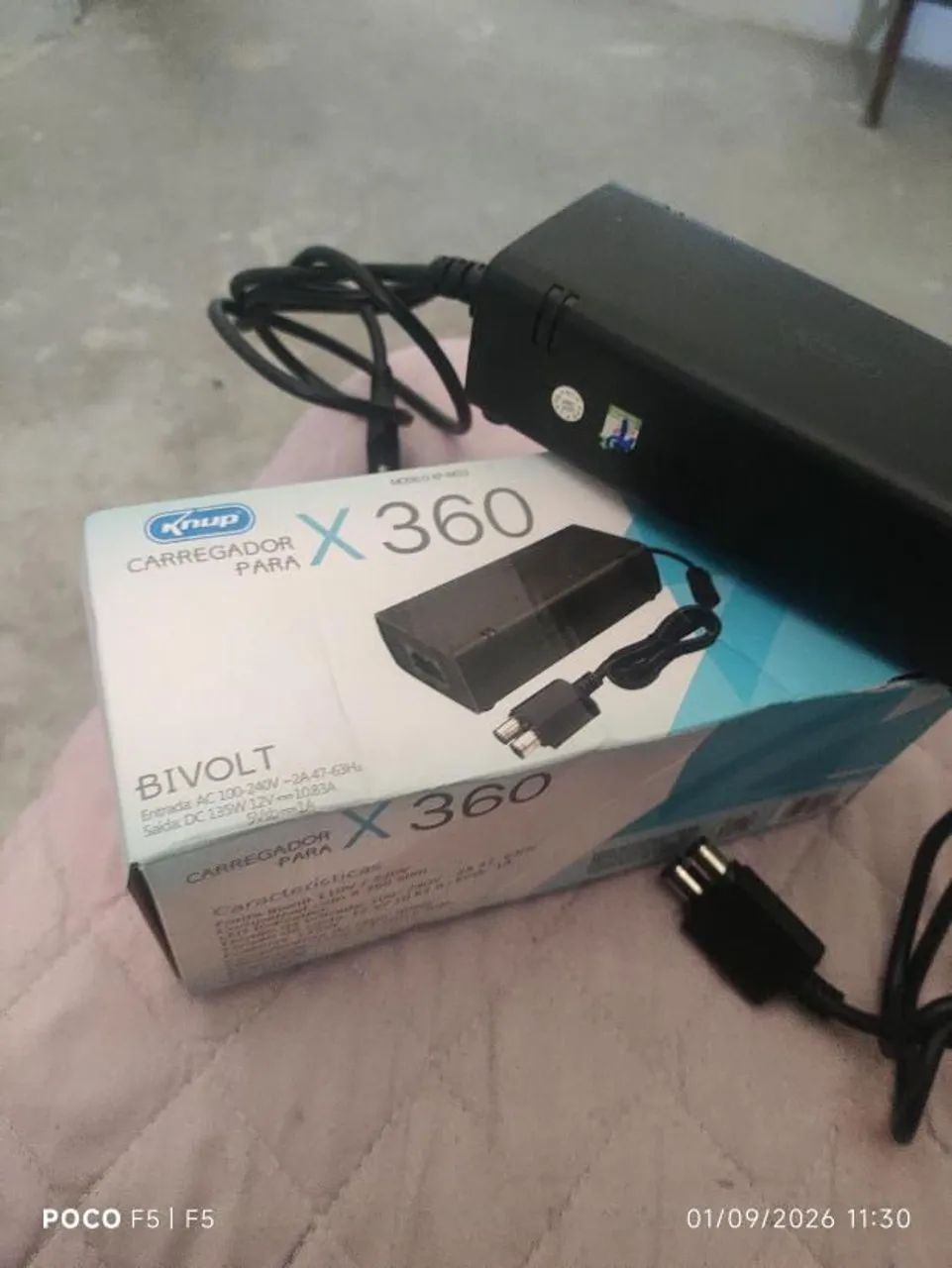 Fonte bivolt para Xbox 360 de 2 pinos nova nunca usada - Foto 3