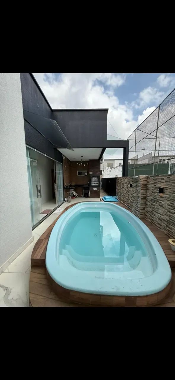 Vendo casa com piscina no condomínio ARBRE