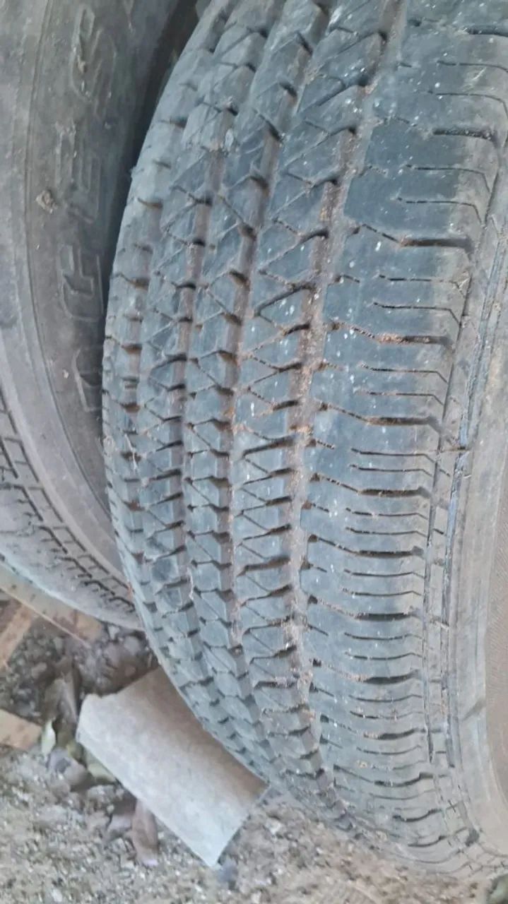 Vendo pneu aro 18 - Foto 2