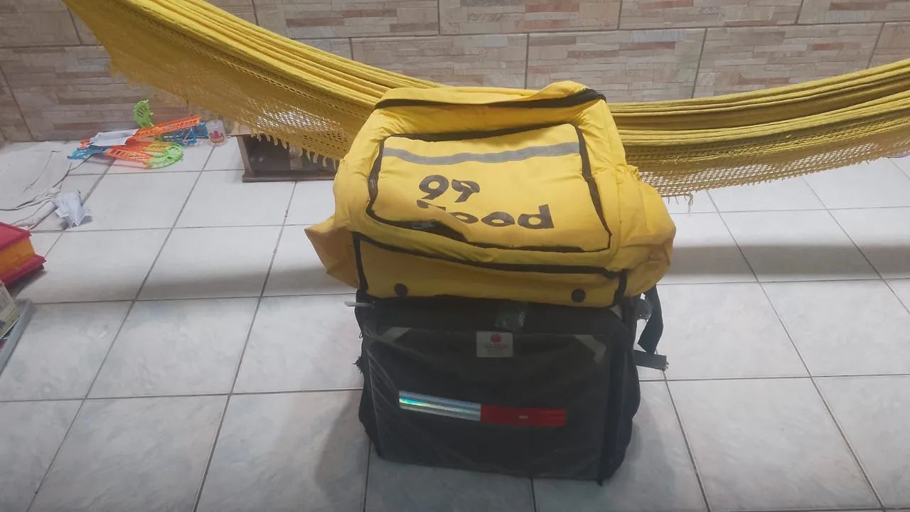 Vende-se duas Bag 150 reais 
