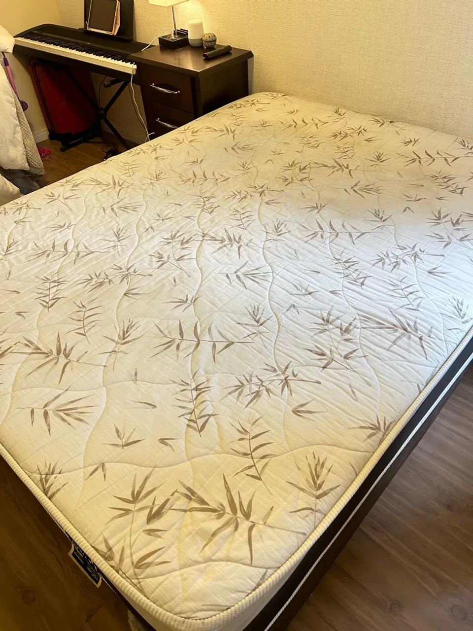 Cama queen size Castor 
