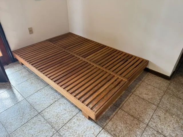 Vendo conjunto com 2 Espreguiçadeiras de Madeira Maciça + 2 Colchões - Foto 4