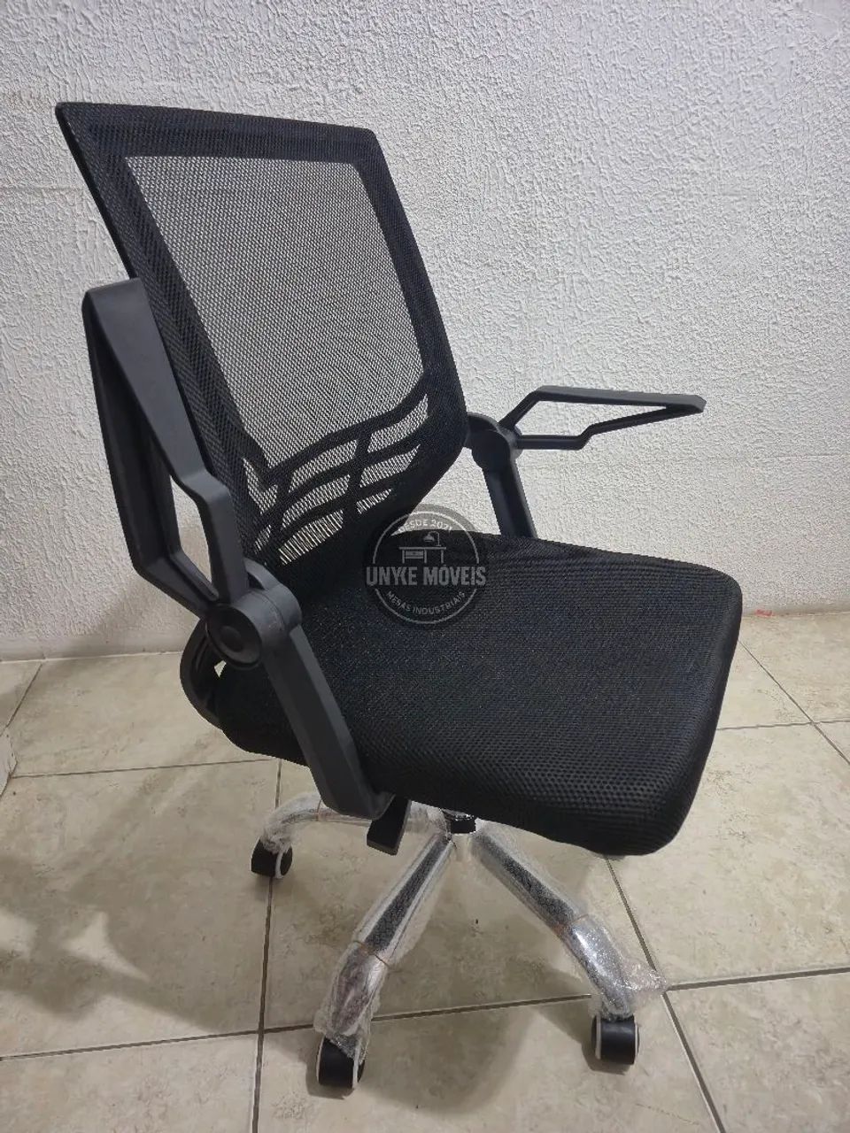 Cadeira de escritório, braços retráteis 