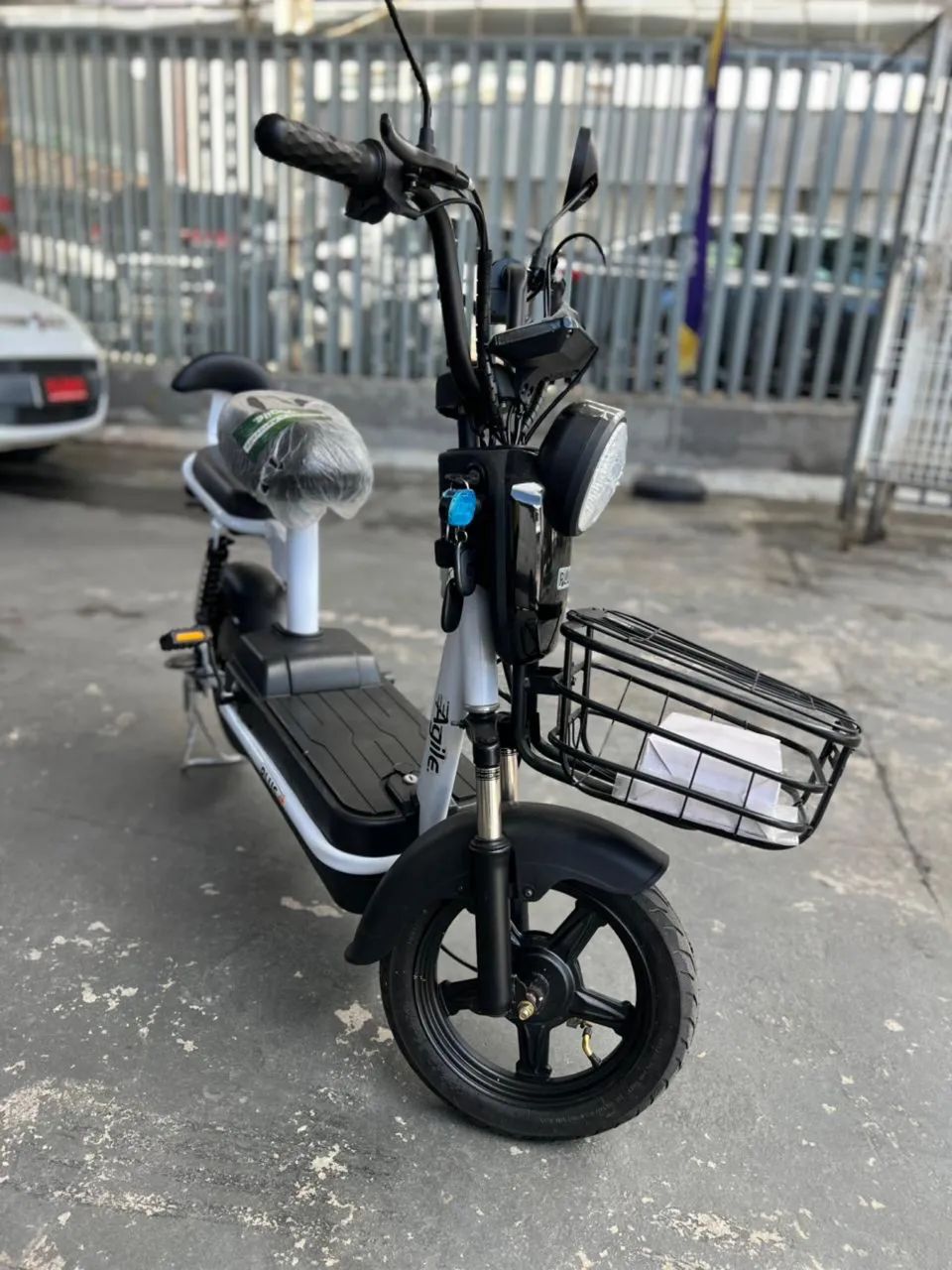 Moto Eletrica Scooter ágil bateria removível não precisa de CNH !  - Foto 3