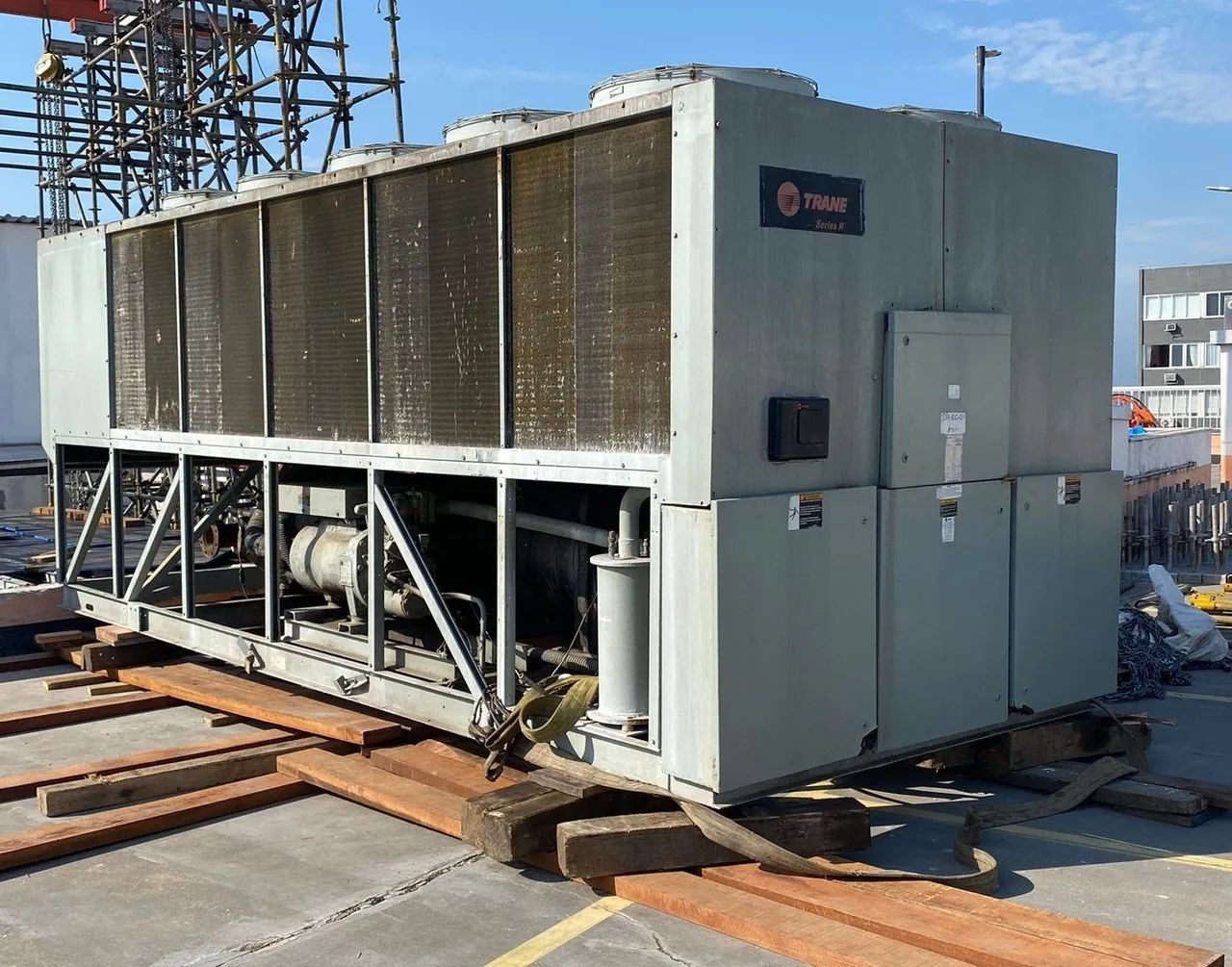 Chiller 150 TR Chiller 120 TR Chiller 100 TR Chiller 80 TR Carrier Hitachi Trane Tosi