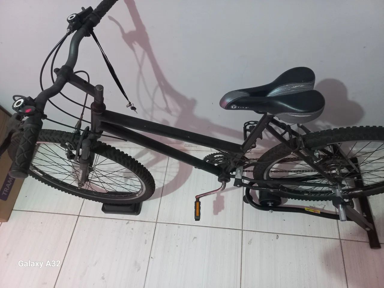 Bicicleta Aro 18 com suporte - Foto 3