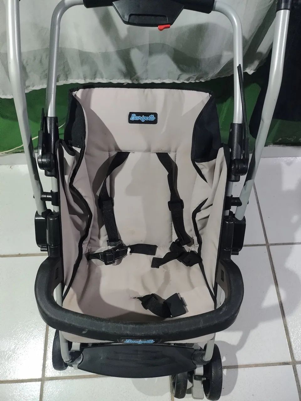 Carrinho de bebê buriguto 