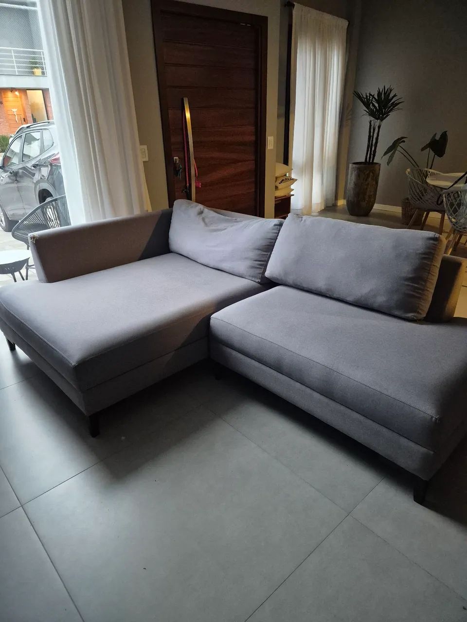 Sofá com chaise super confortável!