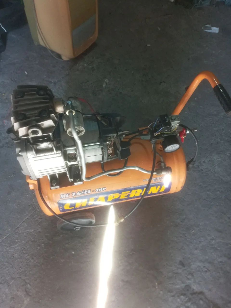 Vendo um compressor de ar chiaperini Mc 7.6/21-2hp - Foto 5