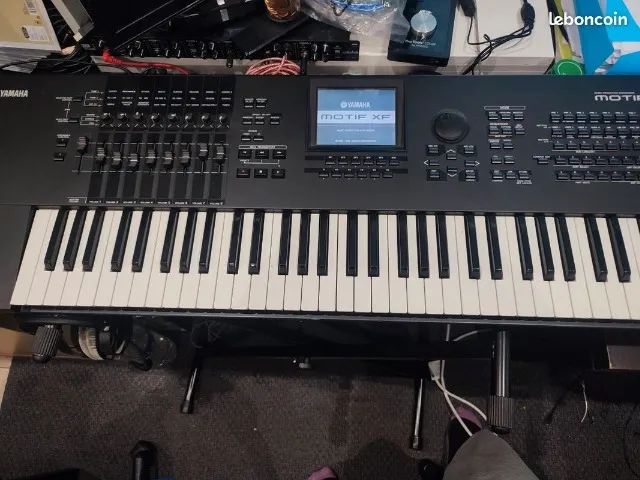 Yamaha  MOTIF XF7 - Foto 3