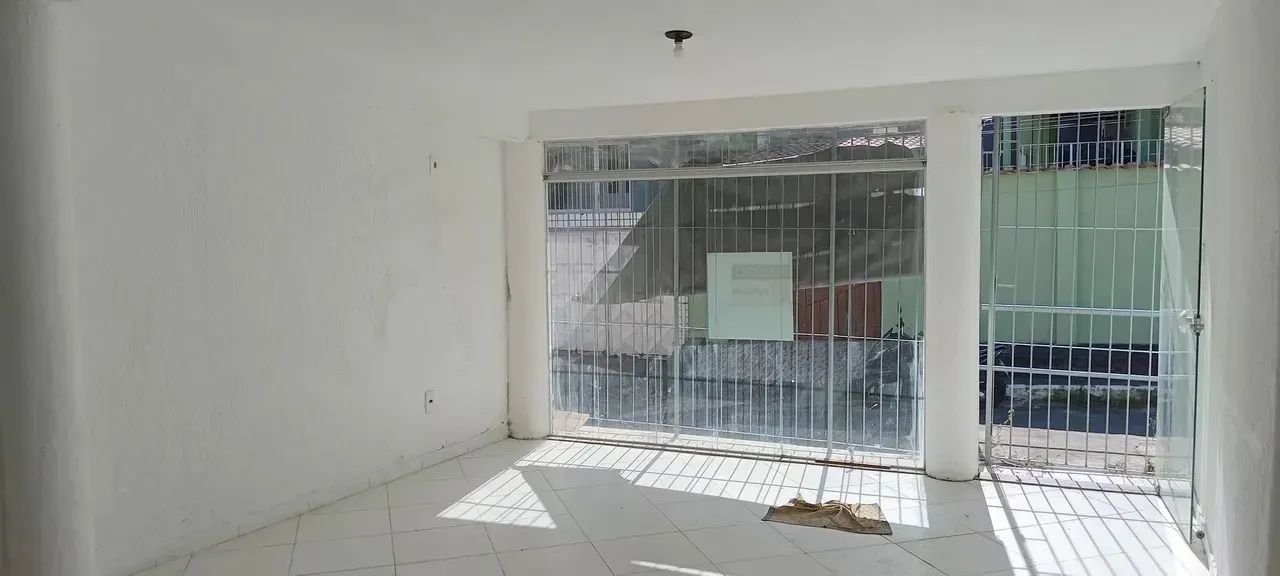 SALAS COMERCIAIS 300m² em Itinga - Lauro de Freitas - BA